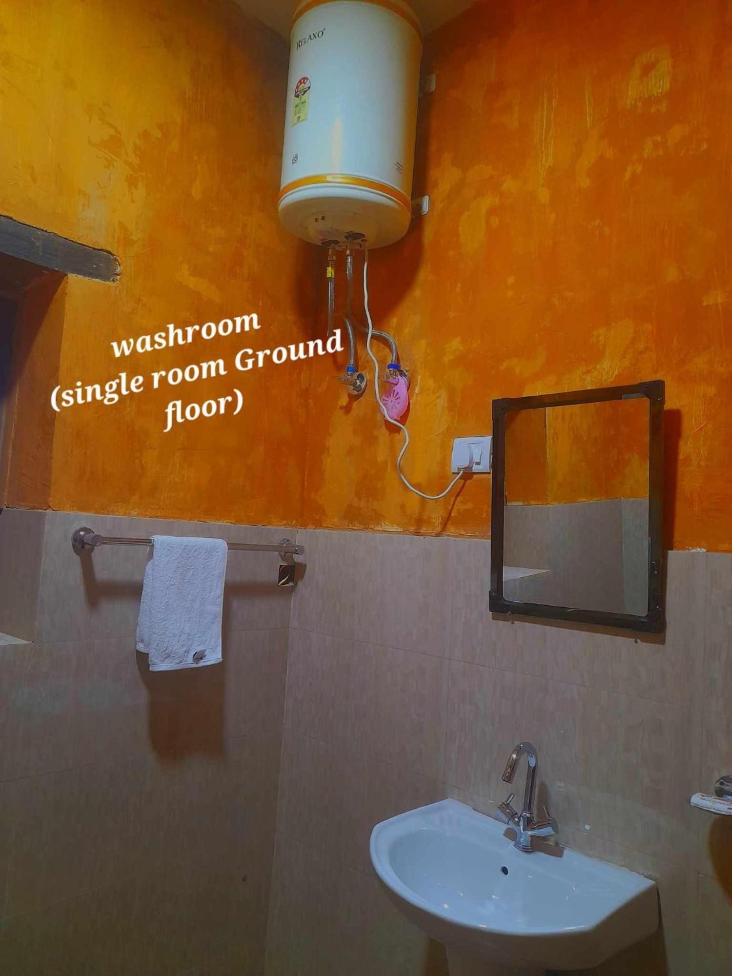 פונאקה Nobgang "Traditional Heritage Homestay" מראה חיצוני תמונה
